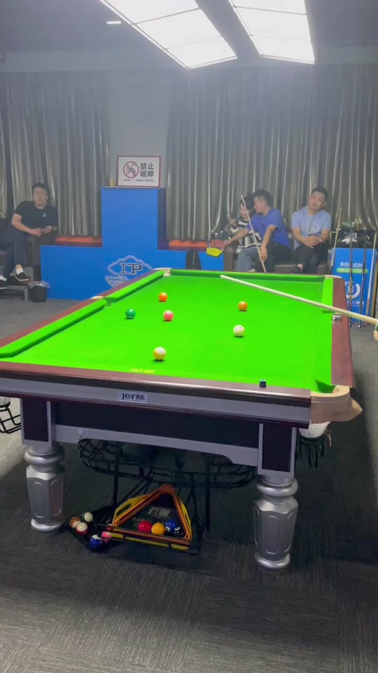 通过他对年 通过他对年