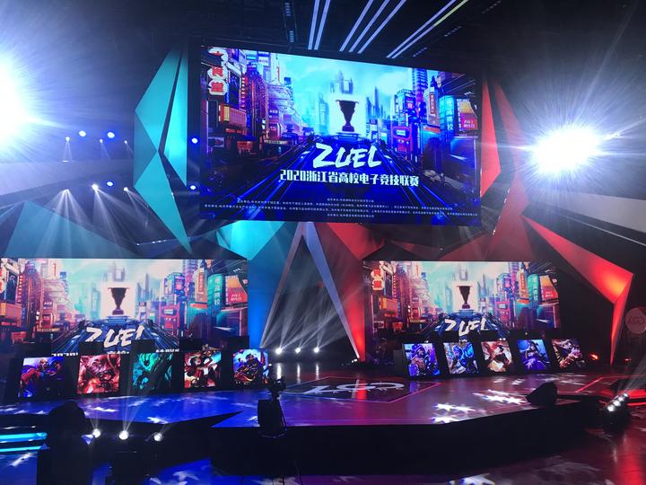 赛打下了坚 赛打下了坚