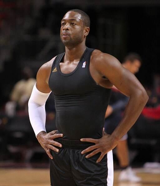 假掩护后外 假掩护后外